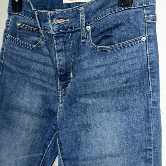 Levi’s slimming skinny jeans EUC Size 28 - Picture 4 of 12